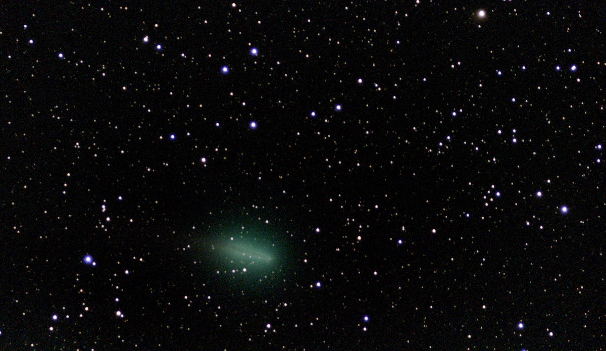 Comet C2025/R2 Swan. Vespera Classic Telescope (200 mm, f/4). Manual target (exp 10 sec, gain 20, RA/Dec: 21h07m10.94s/-4°58'35.6"). Composite of 255 images (42m 10s).