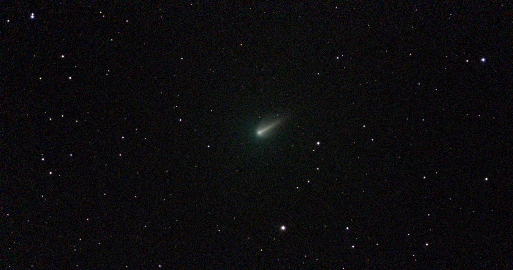 Comet 220P/McNaught viewed from my backyard with a Vespera 1 Telescope. Composite of 67 exposures (670 sec). 