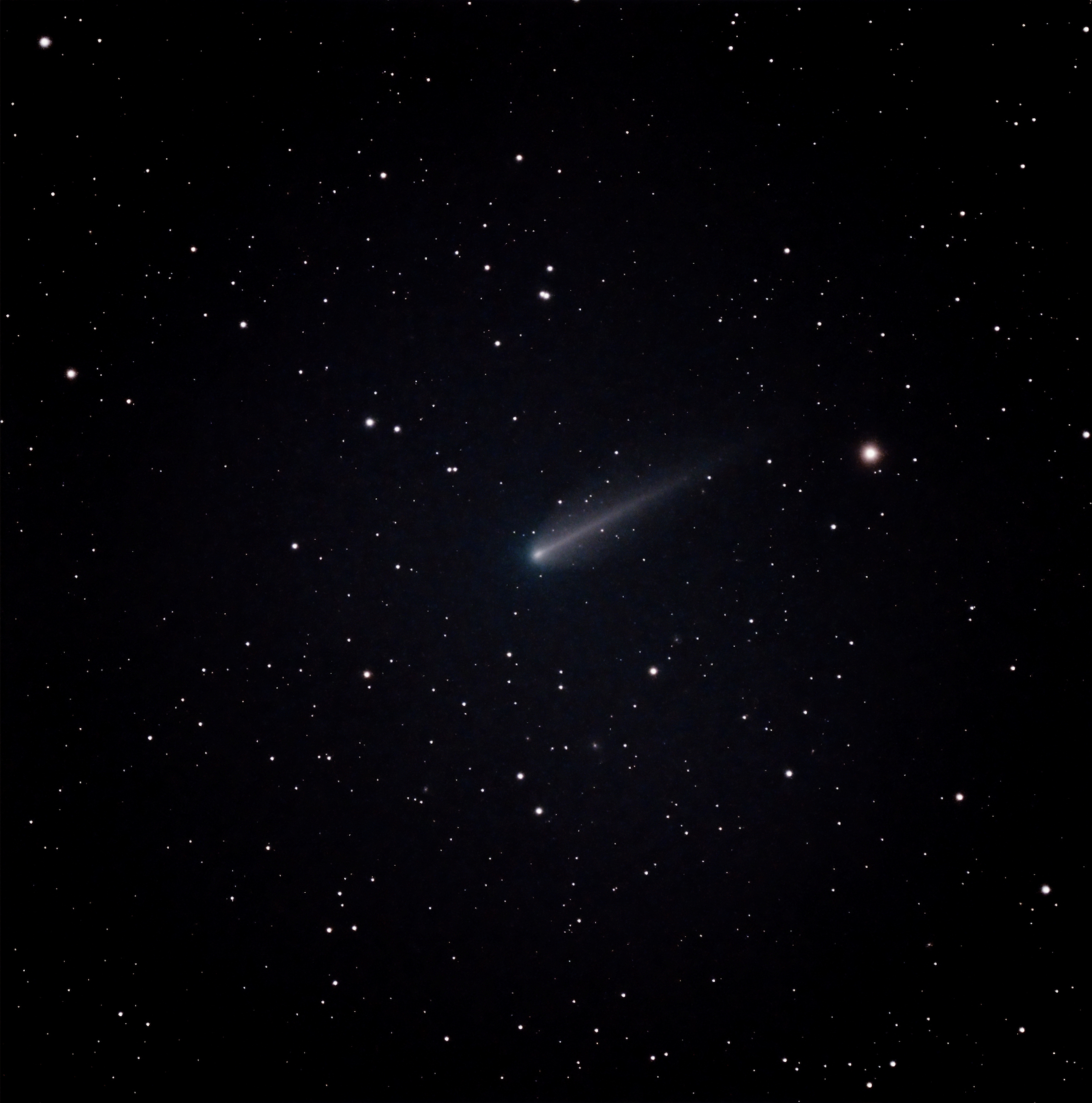 Comet 220P/McNaught viewed from my backyard with a Vespera Pro Telescope. Composite of 135 exposures (1350 sec)