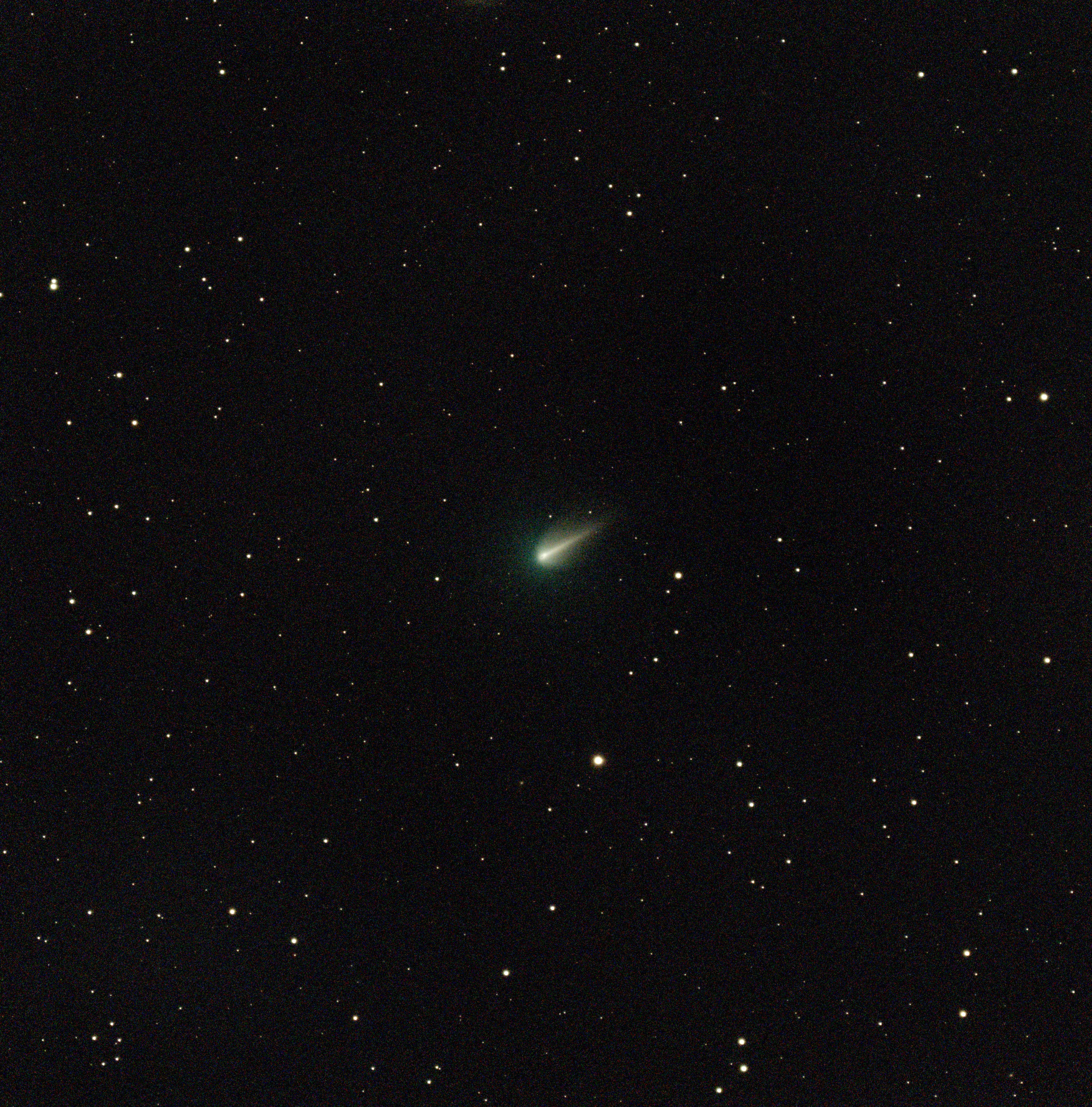 Comet 220P/McNaught viewed from my backyard with a Vespera Pro Telescope. Composite of 133 exposures (1330 sec). 