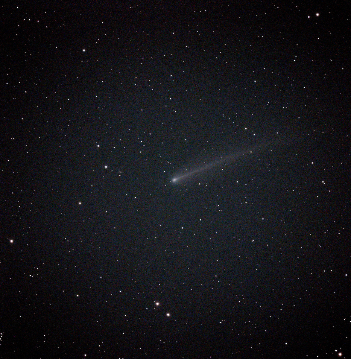 Comet 220P/McNaught viewed from my backyard with a Vespera Pro 2 Telescope. Frames: 0068; total exposure time: 1340 sec.